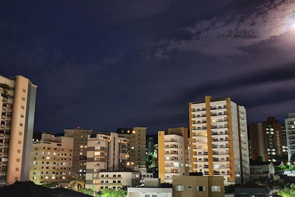 Poços de CaldasCasa Unica E Moderna Centro别墅 外观 照片